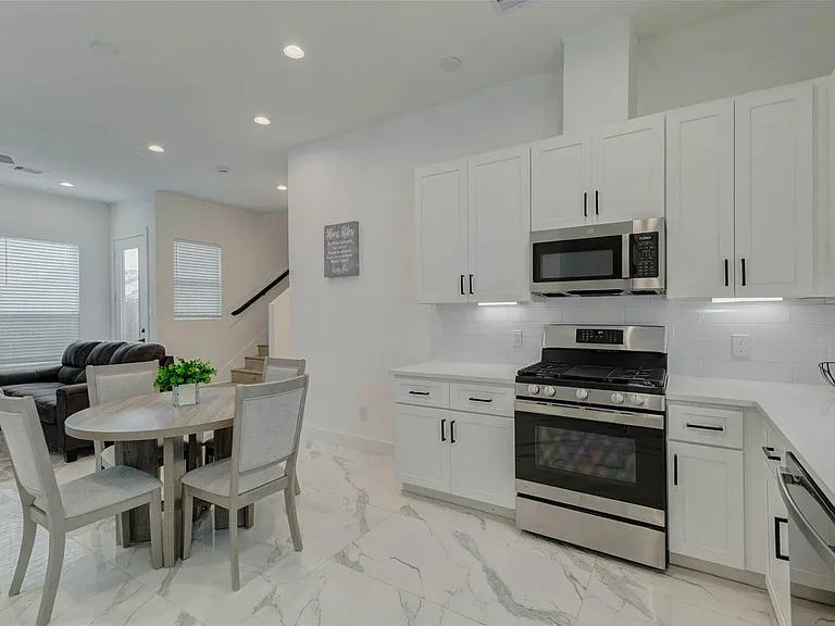 5727 Elysium St — Photo 8
