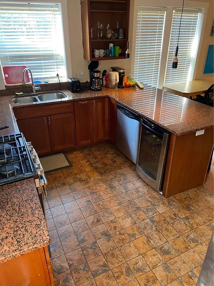2 bed, 1100 sqft, $1,200 — Photo 3