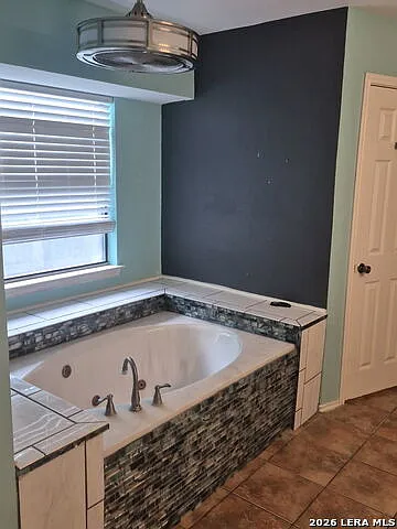 7014 Hickory Ridge Dr — Photo 9