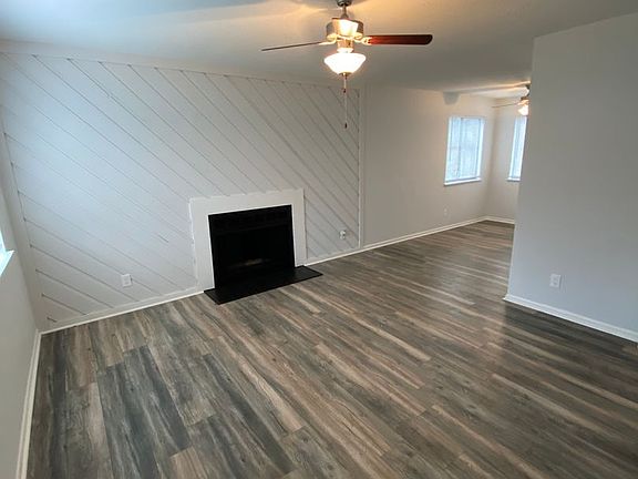 3rd image of 125-127 Ivy St #125