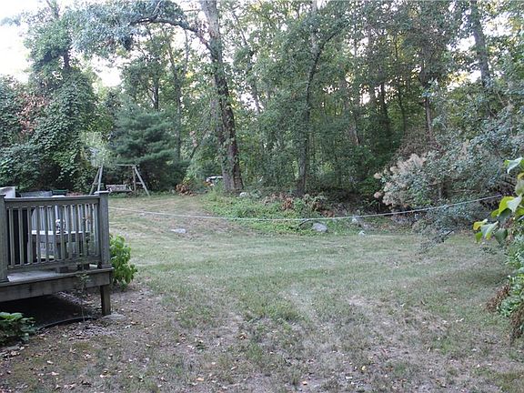 5th image of 99 Pine Hill Ave