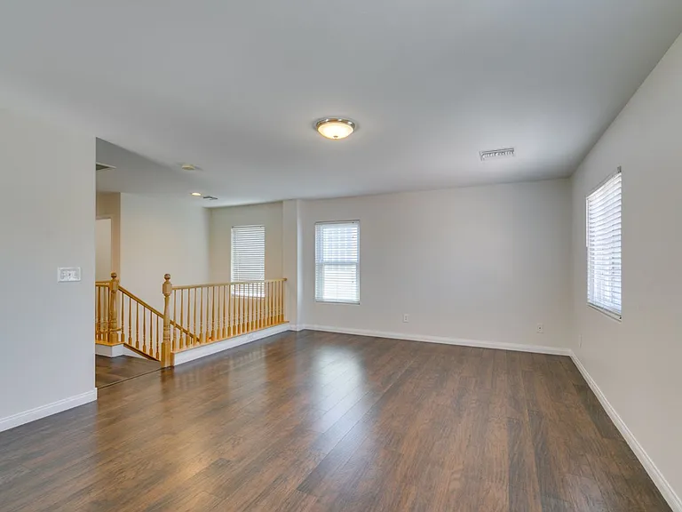 8660 Painted Horseshoe St — Photo 46
