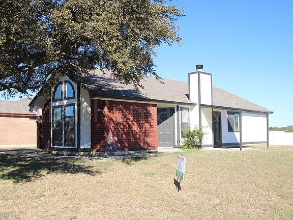 2nd image of 302 Bronc Dr