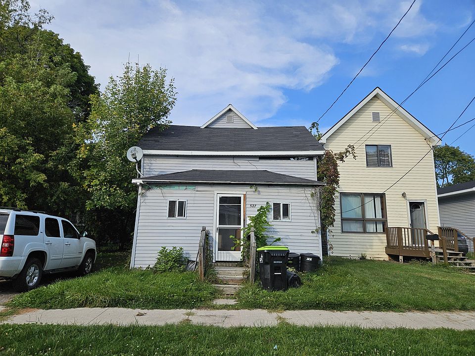 1st image of 527 Cedar St