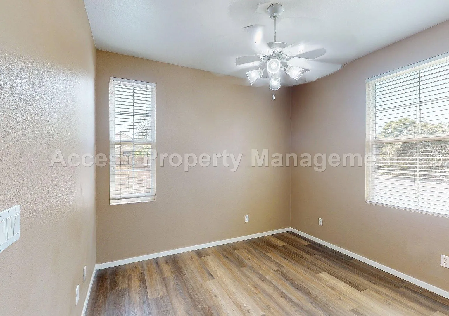 3 bed, 1512 sqft, $2,495 — Photo 2