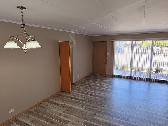 2nd image of 4601 W 95th St #4605