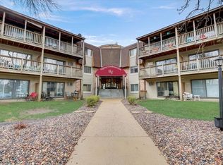 2005 E 122nd St APT A22, Burnsville, MN 55337