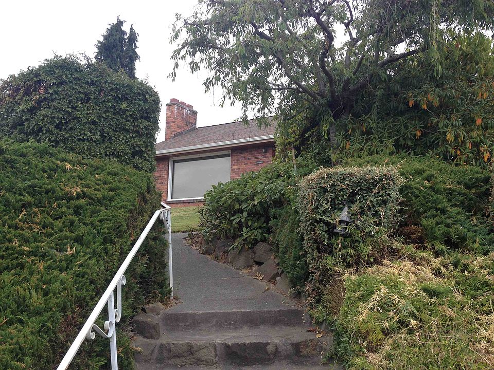 1st image of 4554 Stanford Ave NE