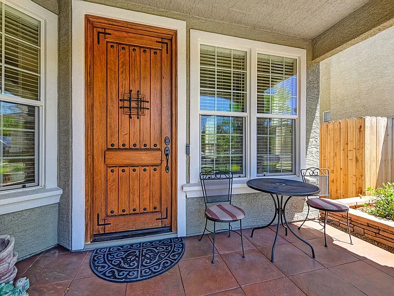 1669 Calabasa Dr — Photo 4