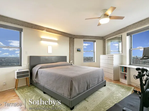 125-10 Queens Boulevard image 7 of 28