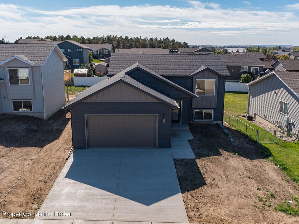 1st image of 1103 Jerry Ln