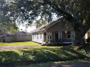 2221 Port Neches Ave, Port Neches, TX 77651
