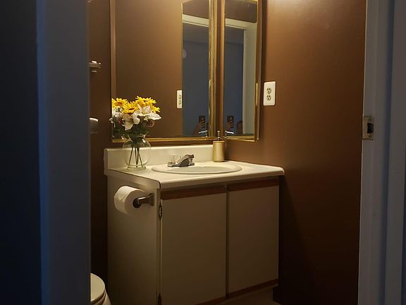4th image of 8382K Brockham Dr