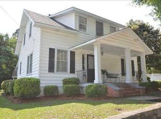2006 Broad St, Camden, SC 29020