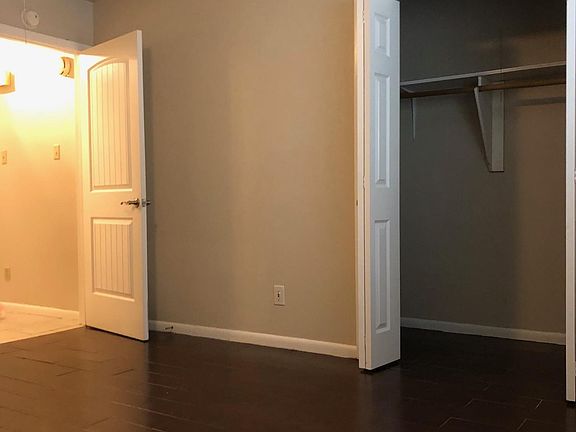 3rd image of 3313 Longleaf Cir #3313