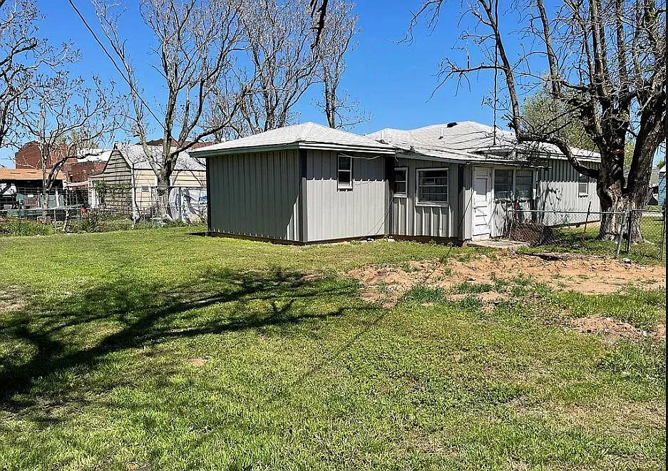 3 bed, 1449 sqft, $1,250 — Photo 2
