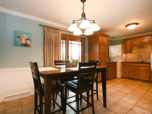 5th image of 16747 Oconto Ave