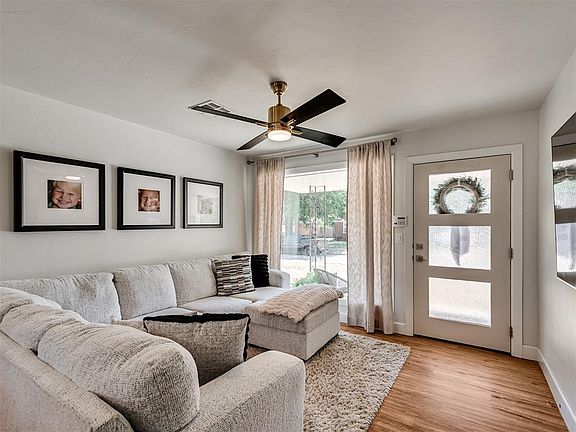 2nd image of 1605 Rowena Ln