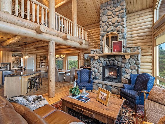 3rd image of 3309 Green Mountain Dr