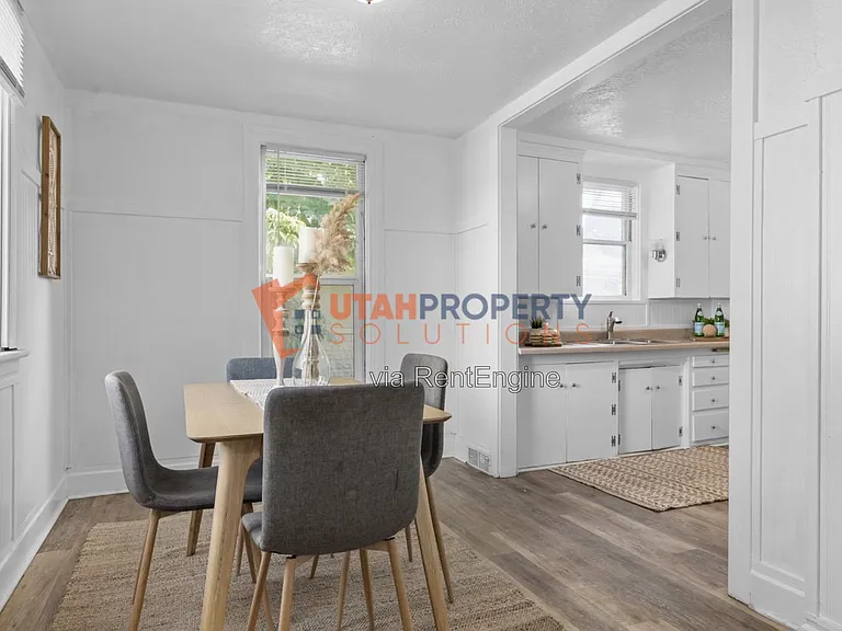 2263 S Green St — Photo 3