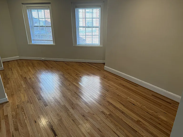 209 Hanover St #4 — Photo 10