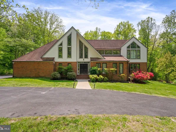 10101 Jaydee Blvd, Fairfax Station, VA 22039