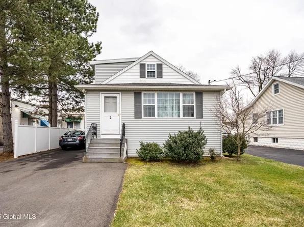 2 Lincoln Avenue, Colonie, NY 12205
