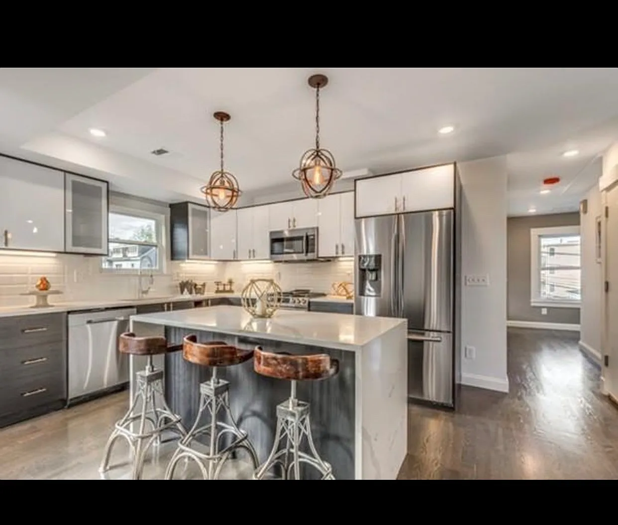 4 bed, 1360 sqft, $1,650 — Photo 1