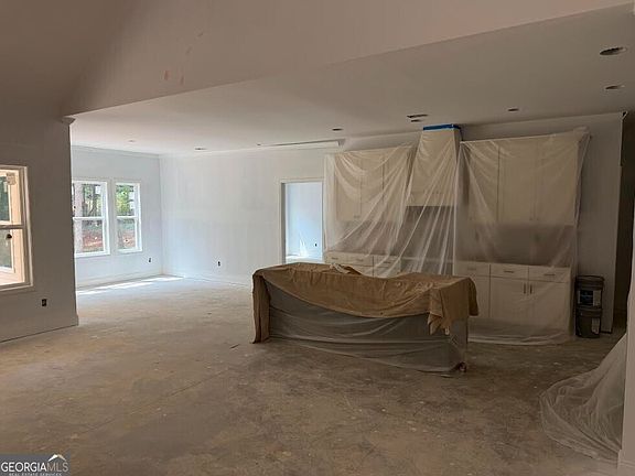 3rd image of 105 Carlan Rd