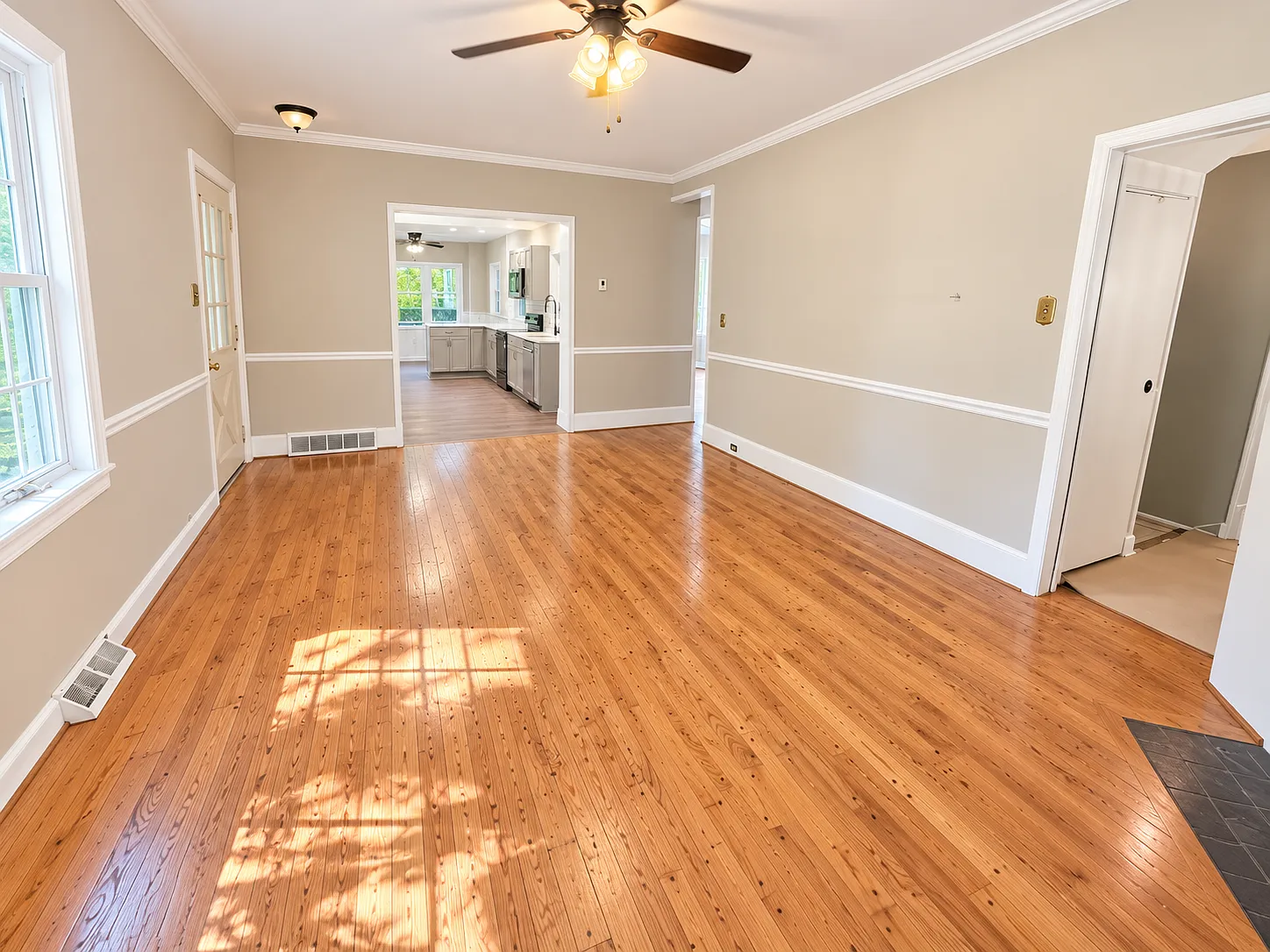 5 bed, 2.5 bath, 3000 sqft, $3,750 — Photo 4
