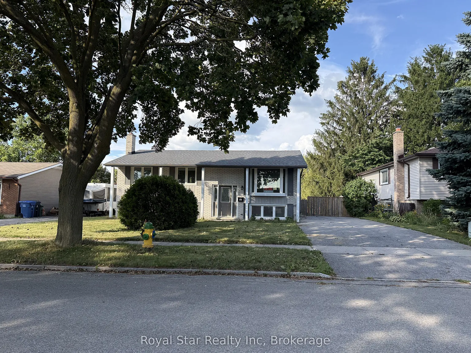3 bed, $3,000 — Photo 1
