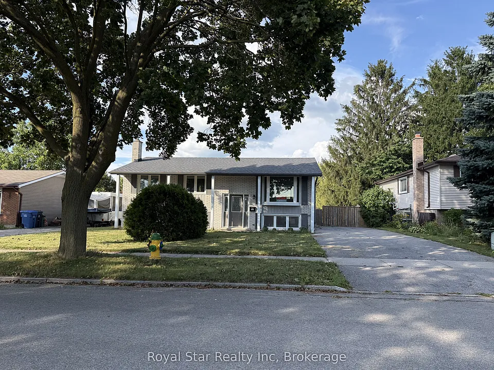 150 Applewood Cres