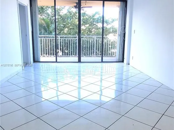 2450 NE 135th St, North Miami, FL