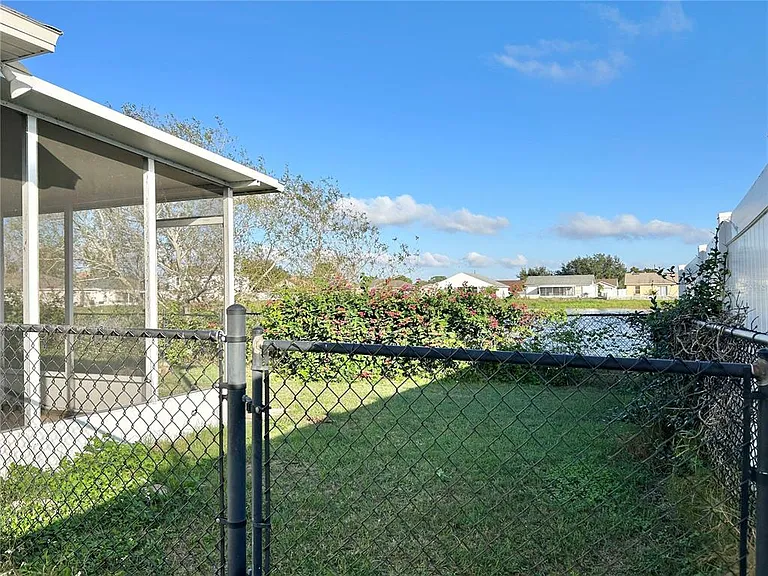 3992 Warbler Dr — Photo 14