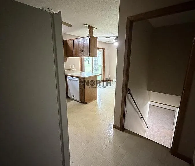 1210 Bridgeport Ln NW — Photo 13
