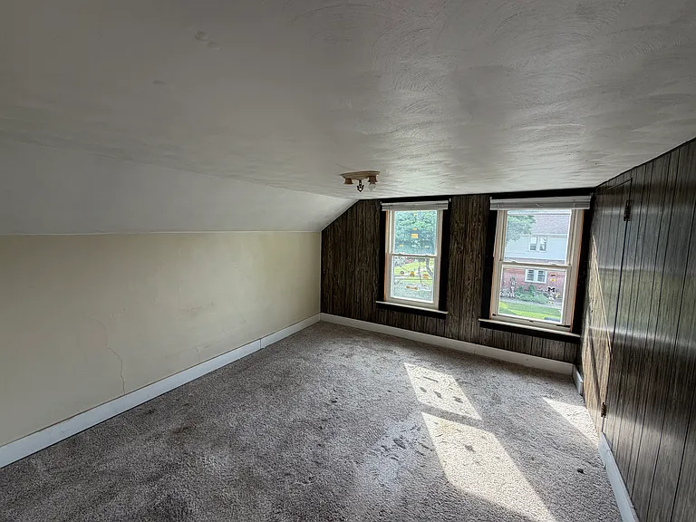 604 Smith St — Photo 7