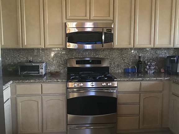 Highly upgraded kitchen 