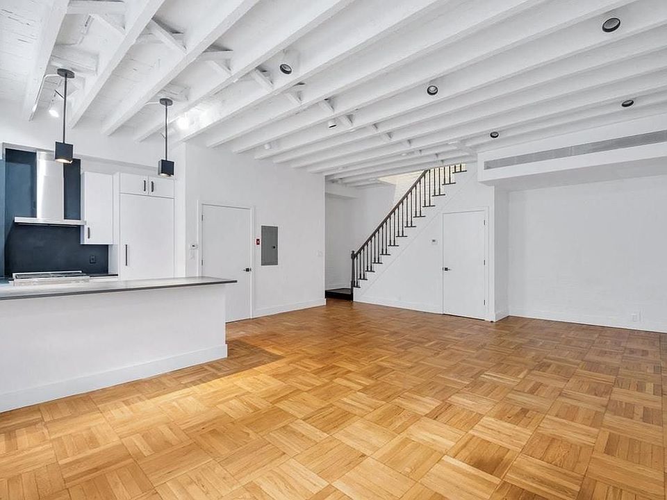 131 Charles St, New York, NY 10014 Zillow