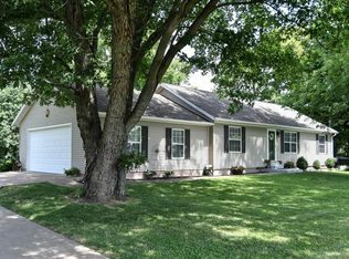 19718 Old Jamestown Rd, Florissant, MO 63034