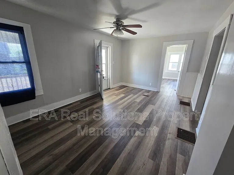 4806 US Highway 62 SW — Photo 2