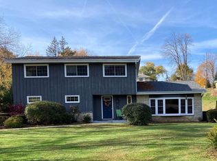 1045 Zacher Blvd, Brookfield, WI 53005