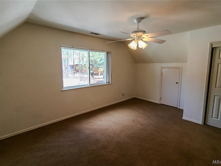 664 Barret Way — Photo 33