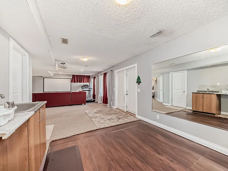 409 W Lakeview Dr — Photo 41