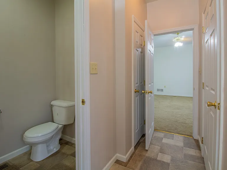 918 Harold Ave #918 — Photo 28