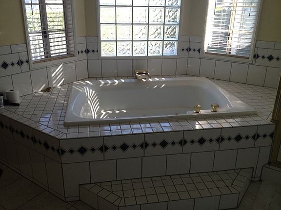 Spa Tub