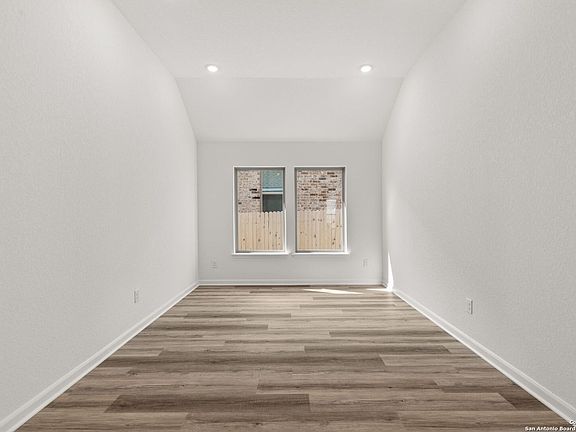 4th image of 15003 Endsley Way