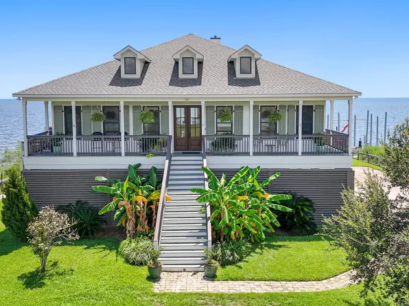 6619 Belle Fontaine Dr, Ocean Springs, MS 39564