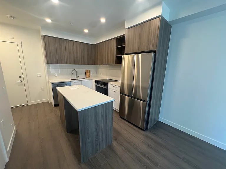 82 1st St #30X — Photo 1