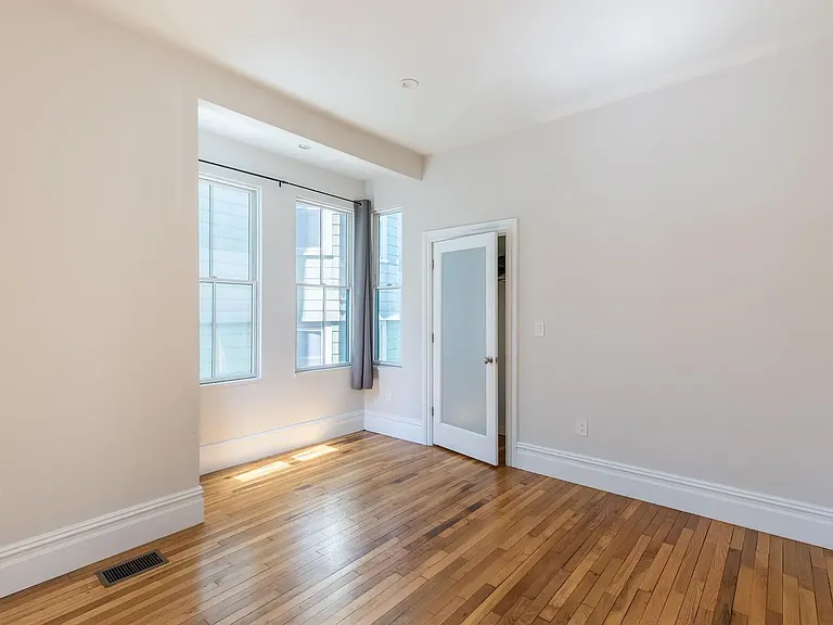 89 Cedar St #2L — Photo 15