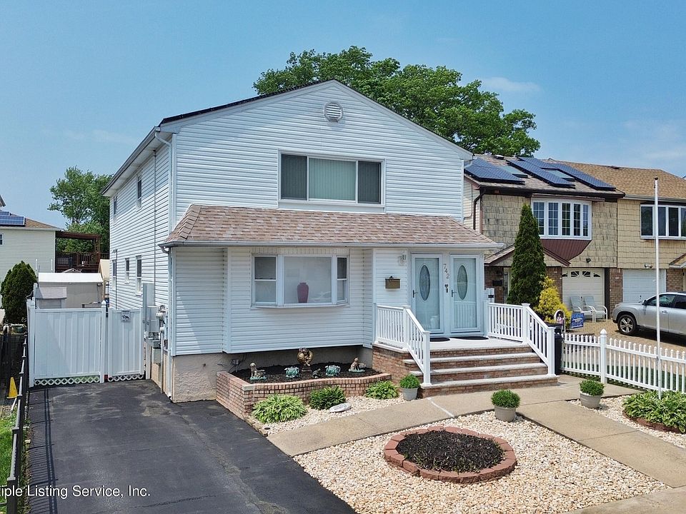 742 Armstrong Ave Staten Island NY Zillow